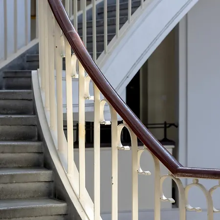 J&w Solidarnosci Apartmán